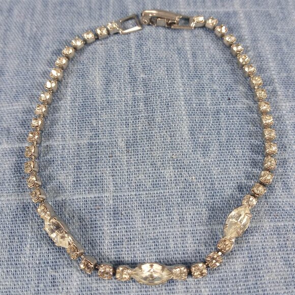 1960s Vintage Bracelet with Clear Large and Small Rhinestones - Picture 1 of 3